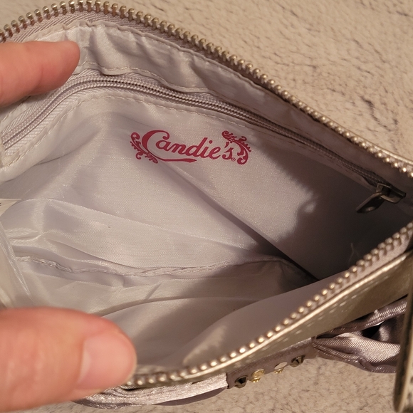 Candie's Silver Sequined Bow Wristlet - Picture 6 of 8